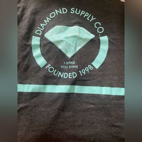 EUC Diamond Supply Co Tank - Picture 2 of 2